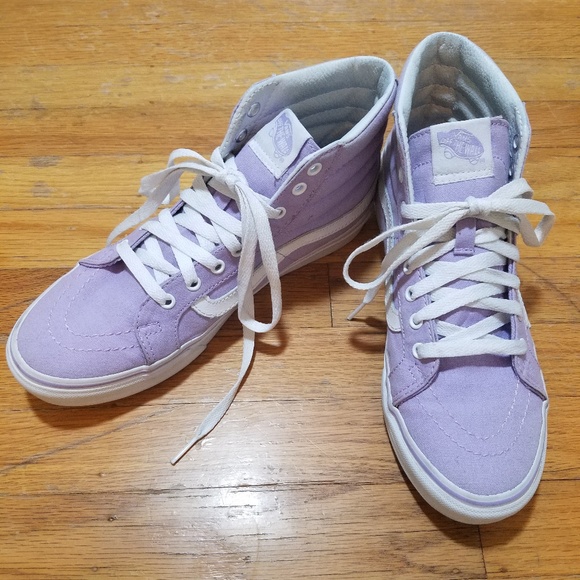 🤩Sold🤩Vans Womens high top sneaker-worn once - Picture 6 of 6